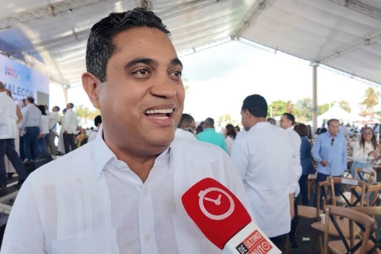 Kelvin Cruz destaca compromiso de Carolina Mejía con el deporte durante inauguración del Malecón Deportivo