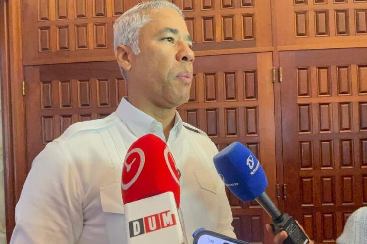 Andrés Cueto califica de “eficiente y articulada” la gestión del año del alcalde de Santiago