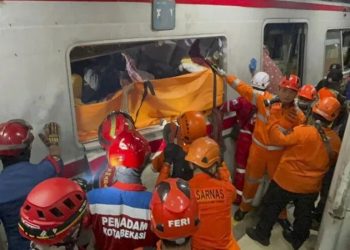 Al menos 14 muertos tras colisión de dos trenes a las afueras de Yakarta
