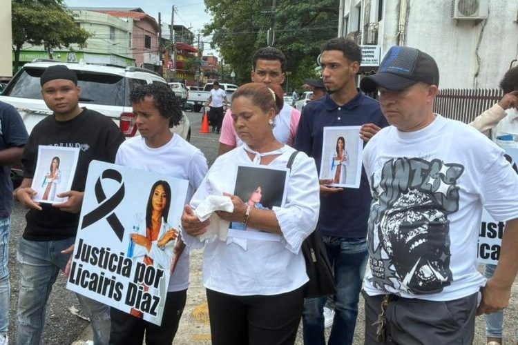 Familia de joven asesinada en el Mirador Sur pide justicia al cumplirse 3 meses del crimen