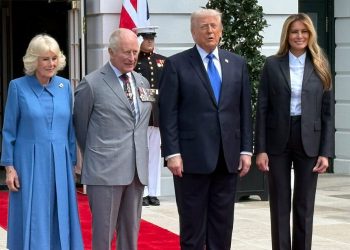 Trump despide en la Casa Blanca a Carlos III y Camila al término de su viaje a EE.UU.