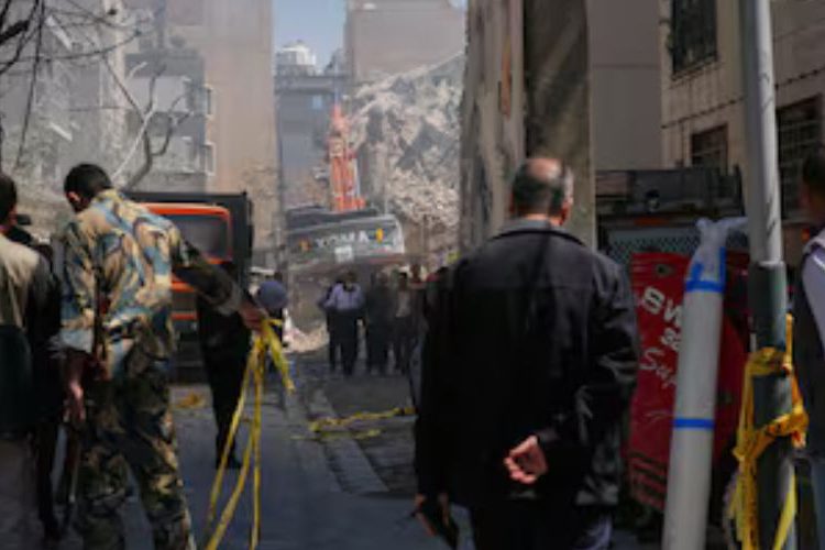 EE.UU. e Israel bombardean intensamente Irán horas antes de que venza el plazo de Trump