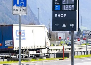 Israel dice haber atacado ocho puentes que Irán «utilizaba para el transporte de armas»