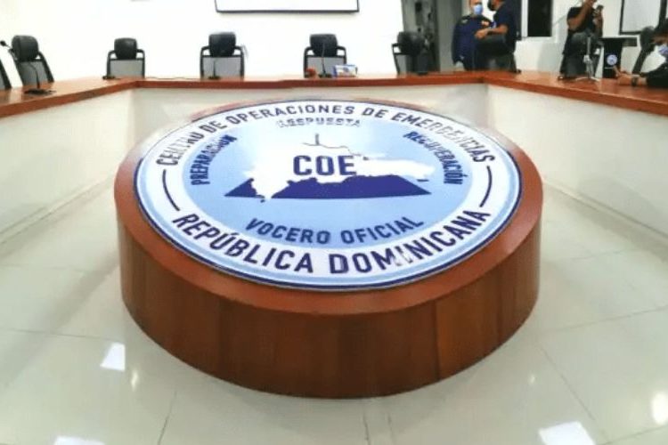 COE mantiene provincias en alerta por lluvias e inundaciones tras vaguada