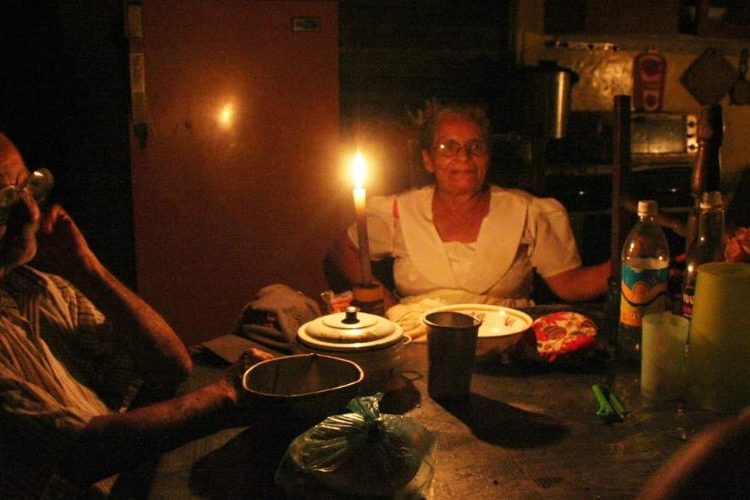 Cuba prevé apagones este lunes que afectarán a la vez hasta al 61 % del país