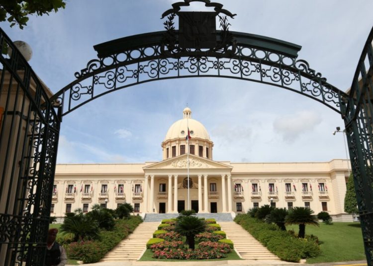 Abinader crea Comisión para la Coordinación y Dirección del Plan San Juan y designa a Carlos Alessandry Roa Howley como director ejecutivo