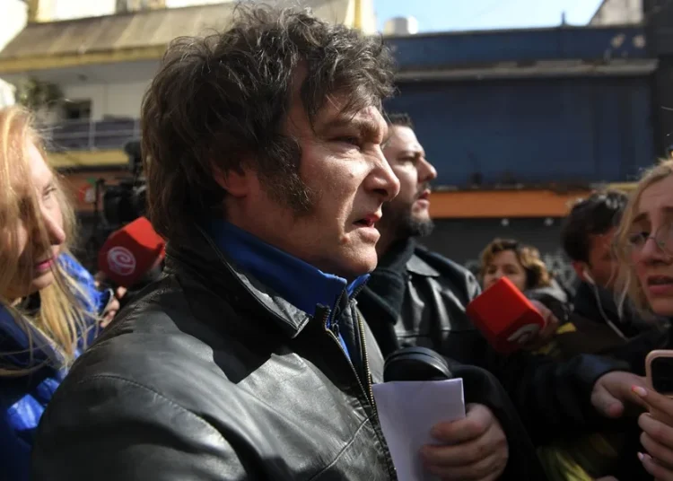 El Gobierno de Milei retira las acreditaciones a los medios acusados de una campaña de desinformación