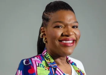 Condenan a 5 años de prisión a Elizabeth Silverio por usurpación de funciones en el área de la salud