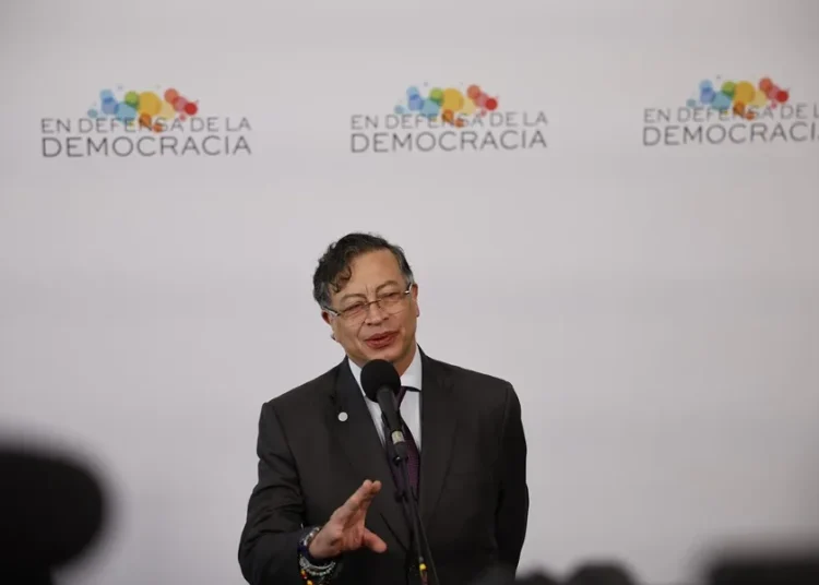 Petro rechaza el señalamiento de Noboa que lo vincula con el narcotraficante ecuatoriano Fito