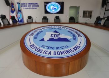 COE mantiene 4 provincias en alerta amarilla y 8 en verde por fuertes lluvias y vaguada