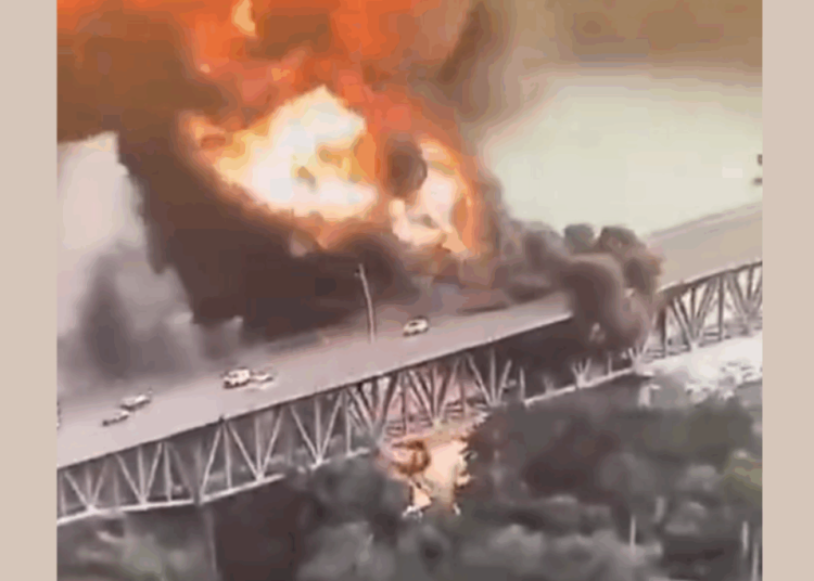 Un muerto en un incendio que afectó al puente más antiguo sobre el Canal de Panamá