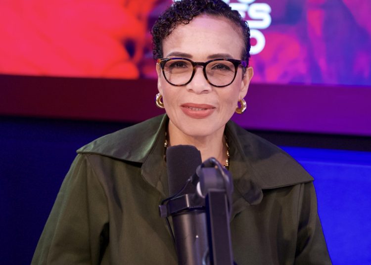 Alexandra Hichez analiza trasfondo psicológico tras conflicto en un banco de SFM por supuesta infidelidad