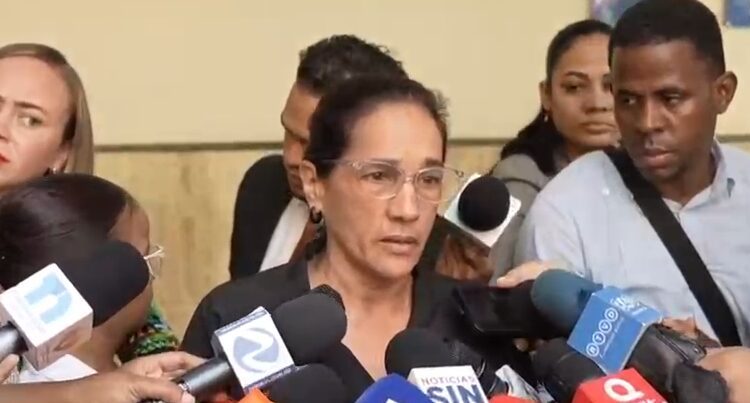 Entre lágrimas familiares de víctimas estallan al finalizar audiencia caso Jet Set