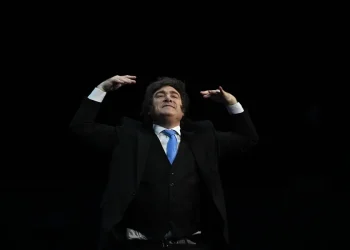 Javier Milei afirma que competirá por la reelección en las elecciones de 2027 en Argentina