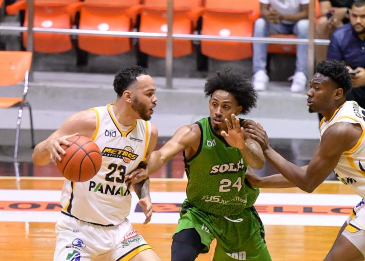 Metros mantienen invicto al imponerse a Soles en la Arena Oscar Gobaira