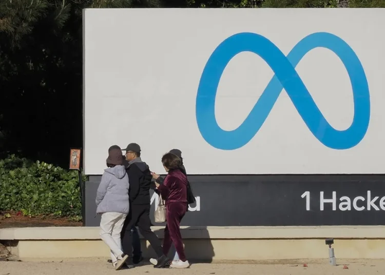 Meta despedirá al 10 % de su plantilla el 20 de mayo, unos 8.000 empleados