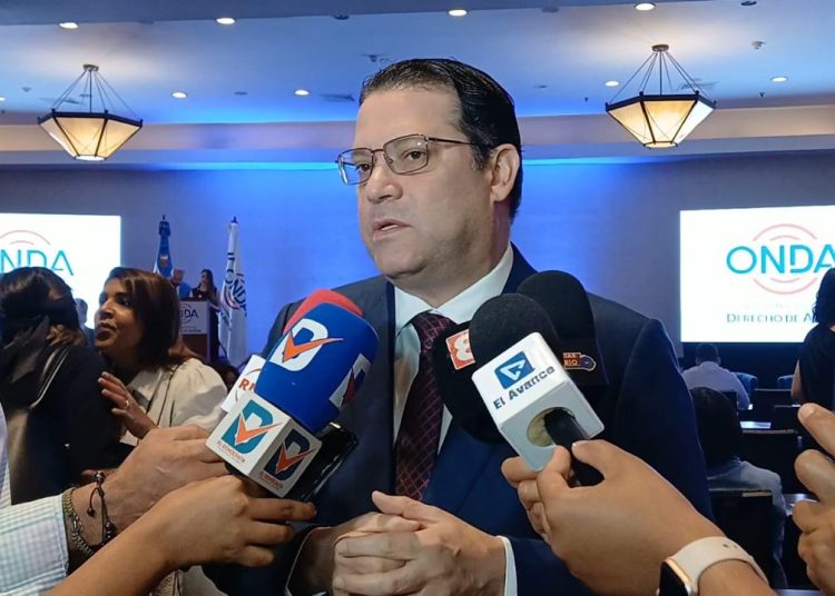 Economía dominicana muestra resiliencia ante crisis global, afirma Sanz Lovatón