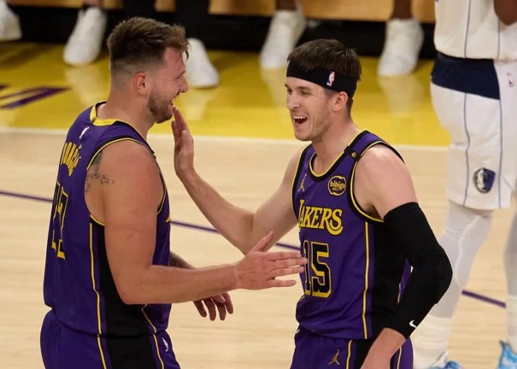 Lakers, sin Dončić ni Reaves, buscan resistir ante Rockets con LeBron al mando