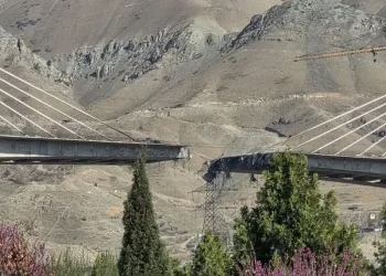 Al menos 8 muertos y 95 heridos dejan ataques aéreos en la provincia de Irán de Alborz