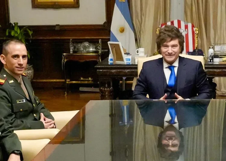 Milei recibe al gendarme argentino que estuvo detenido en Venezuela