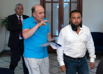 El candidato peruano López Aliaga convoca a marcha de protesta contra «destrozo» electoral