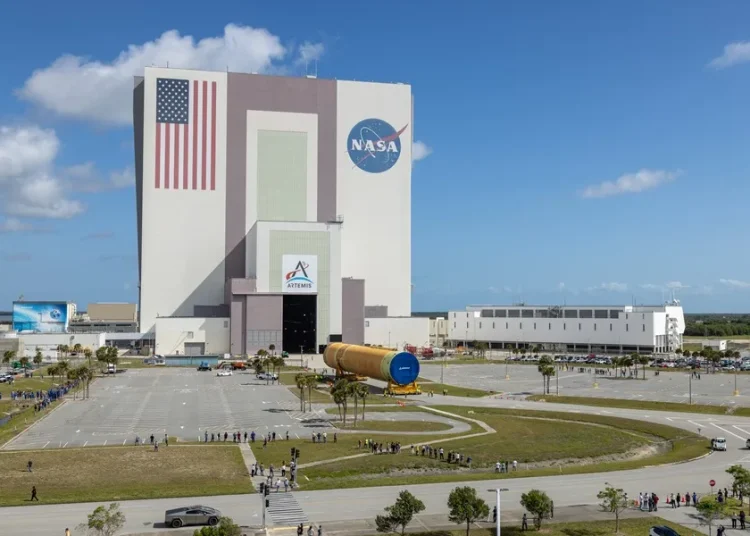 Llega a Florida la etapa central de cohete SLS de la misión Artemis III prevista para 2027