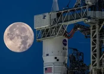 Artemis II alcanza el punto más lejano de la Tierra y el más cercano a la Luna