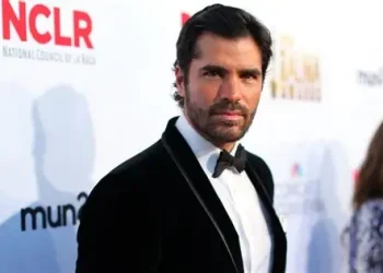 Actor Eduardo Verástegui propone construir de capilla y dona US$100 mil durante eucaristía por víctimas del Jet Set