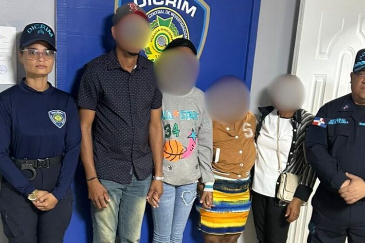 Policía localiza sana y salva adolescente reportada como desaparecida en Santiago