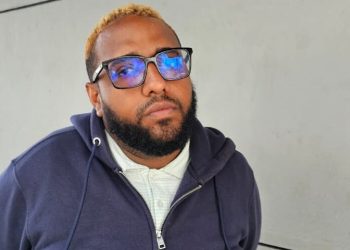 Joven niega vinculación con hecho violento y denuncia presunta intimidación de cabo de la PN