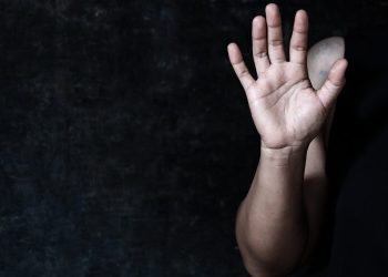 Asaltan a mujer a plena luz del día en el sector El Millón