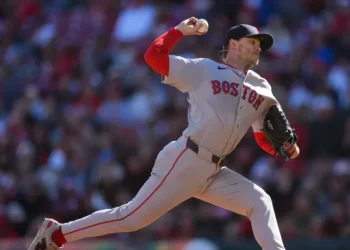 Sonny Gray brilla y Medias Rojas conquistan su primera serie de la temporada