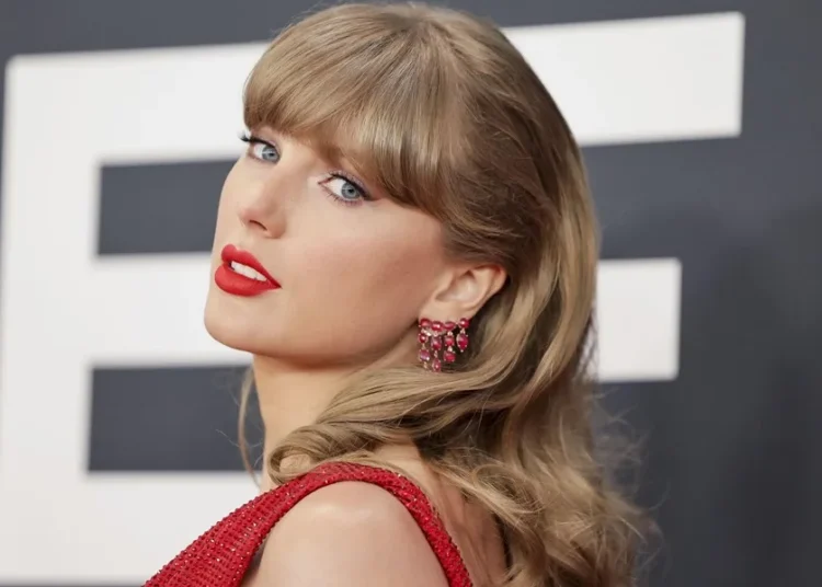 Taylor Swift solicita el registro de su voz e imagen como marca, ante la amenaza de la IA