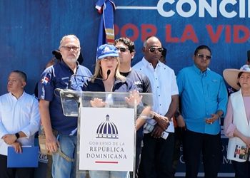 Ministra de la Mujer recuerda uso de los números 911 y *212 para asistencia durante Semana Santa