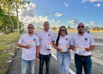 Jóvenes con Horizontes entrega kits de primeros auxilios en el Gran Santo Domingo