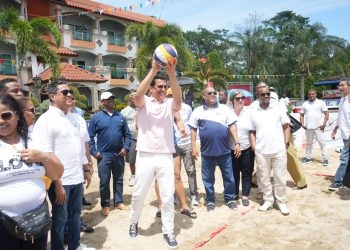 Arranca torneo de voleibol playero 3 para 3 del Festival Deportivo Hato Mayor-Vicentillo Semana Santa 2026
