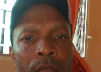 Joven pierde la vida luego de una discusión en colmado de Bayaguana