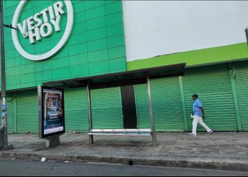 Comercios permanecen cerrados y avenidas despejadas durante el Viernes Santo 2026