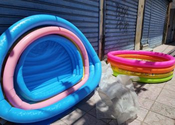 “Se ha perdido la tradición”: Comerciantes reportan bajas ventas de piscinas inflables esta Semana Santa