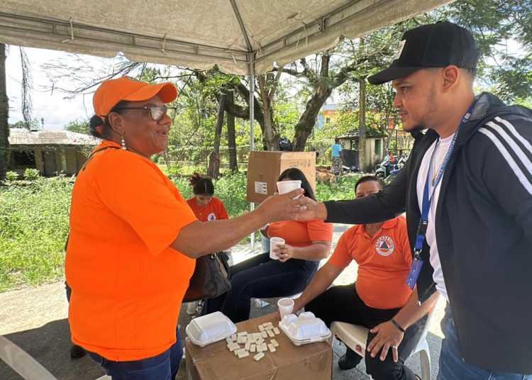 Consejo Ecoturístico y Oficina Senatorial de Bonao entregan apoyo alimenticio a organismos de socorro durante Semana Santa