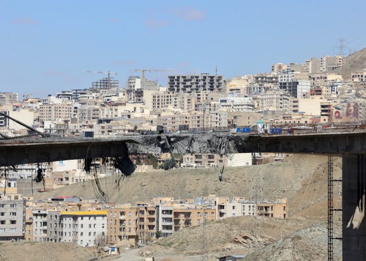 Medios de EE.UU. reportan audaz operación para rescatar aviador en territorio iraní