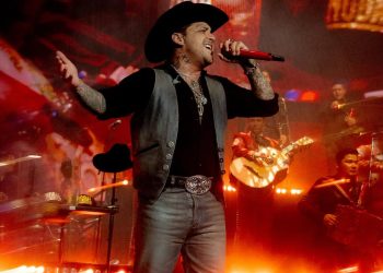 Christian Nodal llenó “El Cora” de miles de fans en su gran noche en Altos de Chavón
