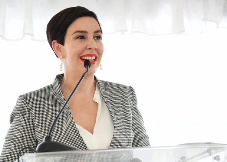 Exdirectora de Aerodom es designada como gerente de Manzanillo Gas & Power