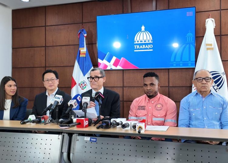 Mineros logran mejoras salariales y sociales tras acuerdo colectivo con CORMIDOM