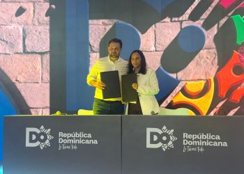 RD fortalece su presencia en Brasil con firma de alianzas en el TradeShow de Miami
