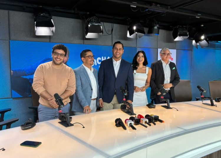 Juan Carlos Pichardo apuesta por la “sinergia” y la naturalidad en nuevo programa radial “Pichando las 12”