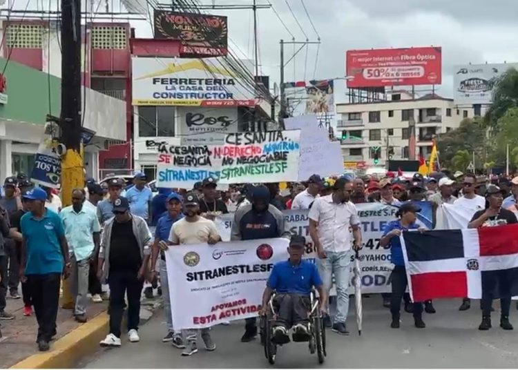 Sindicatos protestan en SFM contra modificación a la cesantía laboral y advierten lucha nacional