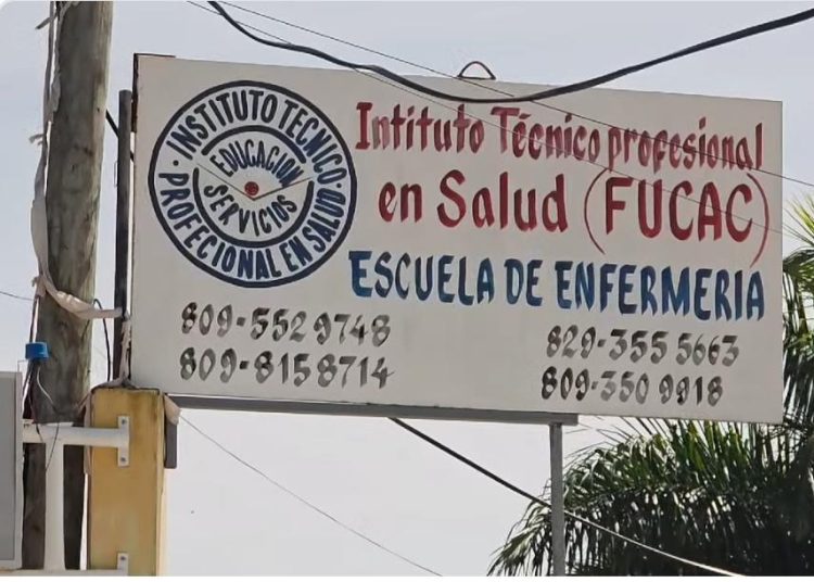 Egresadas de FUCAC denuncian favoritismo en titulación