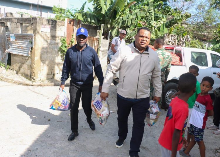 Diputado Aldo Adón lleva asistencia a familias afectadas por lluvias en Nuevo Amanecer