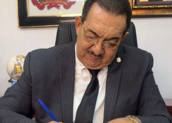 Senador Cristóbal Castillo impulsa reforma para hacer más justo el cobro por residuos sólidos en RD
